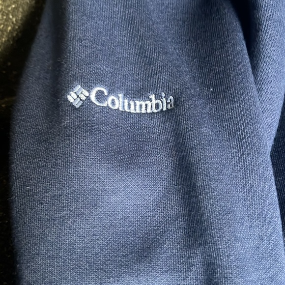 Columbia sweatshirt like new - Picture 4 of 5
